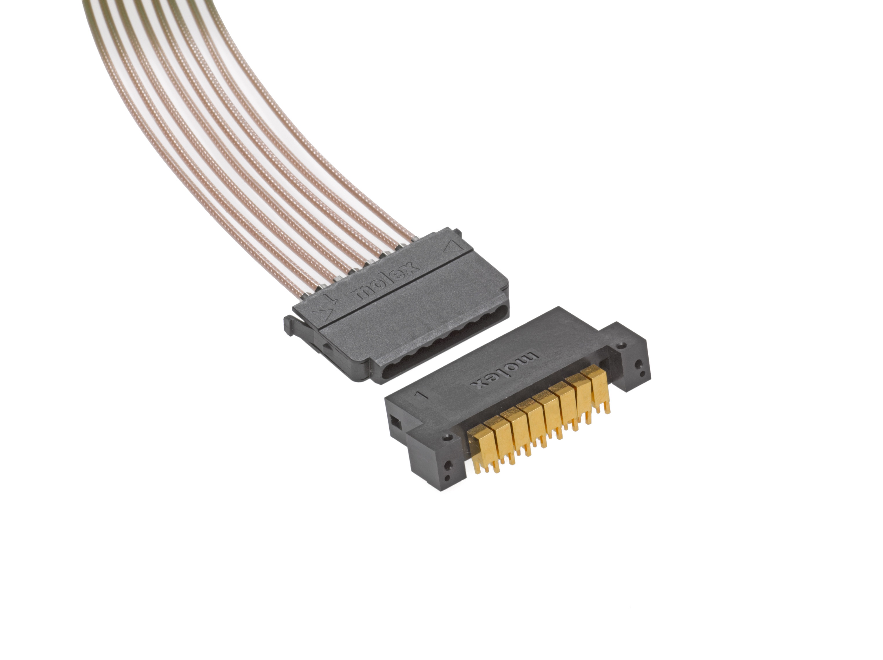 Molex 多端口射频 (MPRF) 同轴线缆至电路板解决方案
